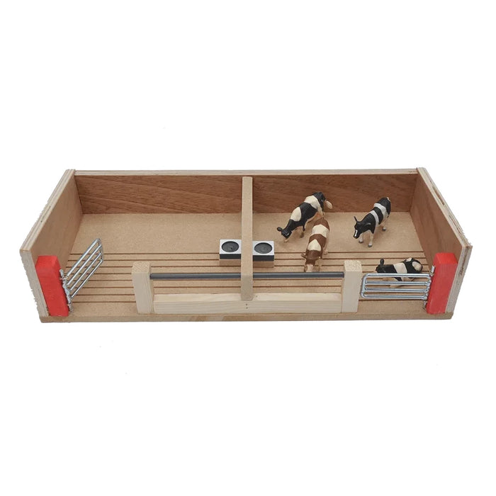 Millwood Crafts Cattle House With 2 Pens  FS56